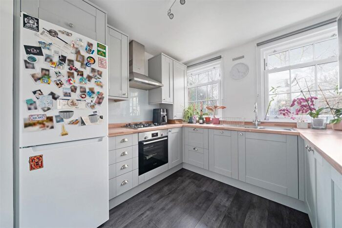 1 Bedroom Flat For Sale In Cottenham Park Road, London, SW20