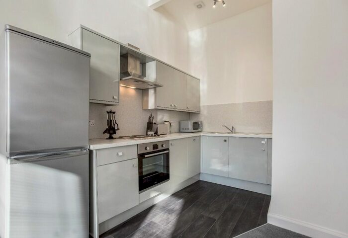 2 Bedroom Flat To Rent In Clarendon Street, St Georges Cross, Glasgow, G20