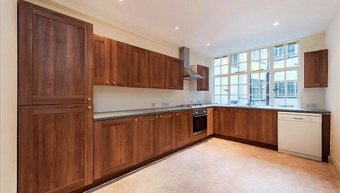 5 Bedroom Flat To Rent In Park Road, London, NW8