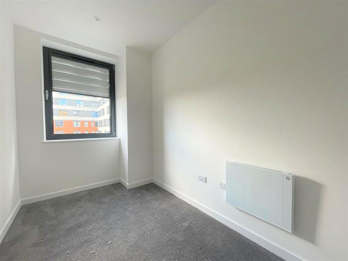 2 Bedroom Apartment To Rent In Normandy House, Basingstoke, RG21