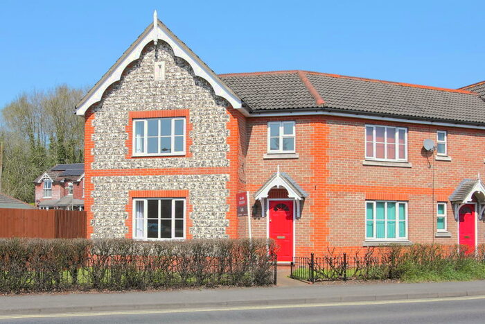 3 Bedroom End Of Terrace House To Rent In Crossways, Andover, SP10