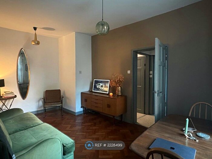 1 Bedroom Flat To Rent In Northwold Road, London, N16