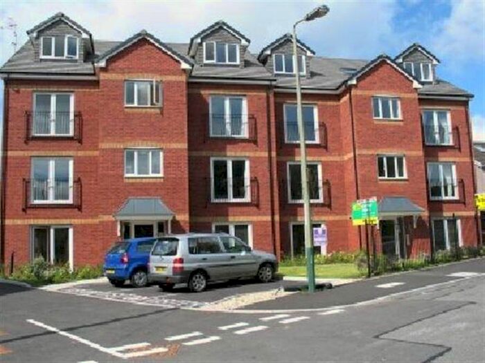 2 Bedroom Flat To Rent In Hall Street, Blackwood, NP12