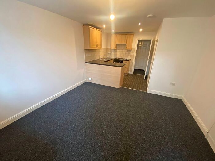 3 Bedroom Town House To Rent In Fisher Street, Paignton, TQ4