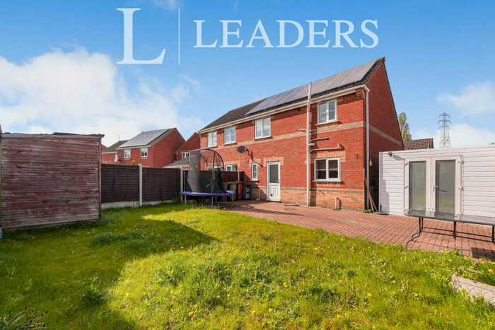 3 Bedroom Semi-Detached House To Rent In Gloucester Court, Scunthorpe, DN15