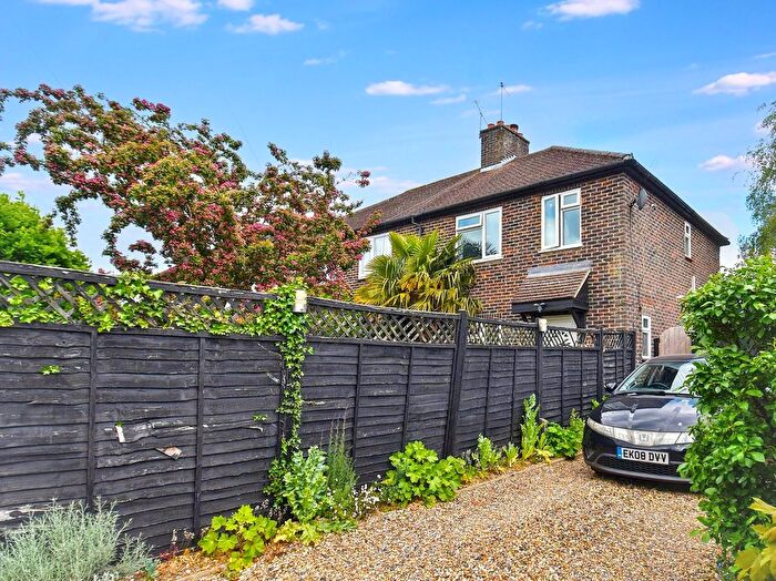 3 Bedroom Semi-Detached House For Sale In Hospital Road, Sevenoaks, TN13