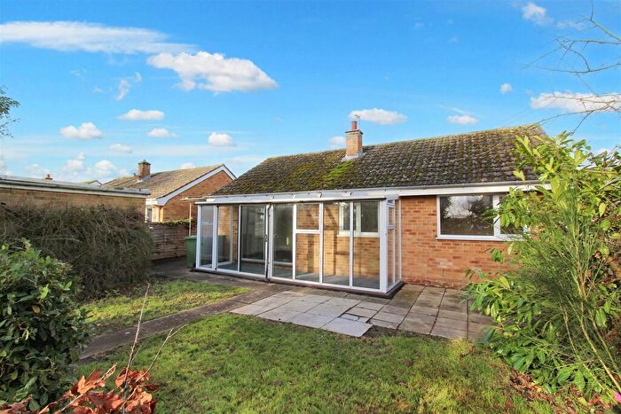 3 Bedroom Detached Bungalow For Sale In Two Saints Close, Hoveton, NR12