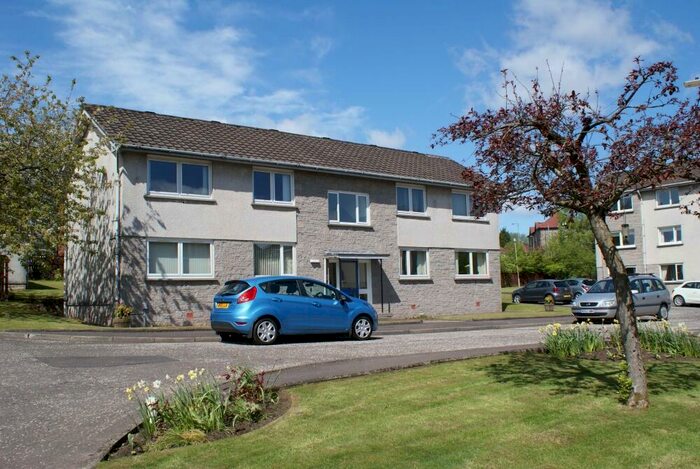 1 Bedroom Flat To Rent In Queens Court, Milngavie, G62