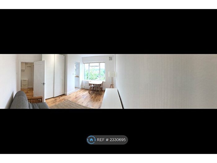 Studio To Rent In Langham Court, London, SW20