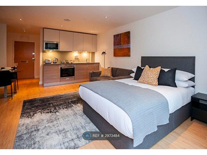 Studio To Rent In Croft House, London, NW9