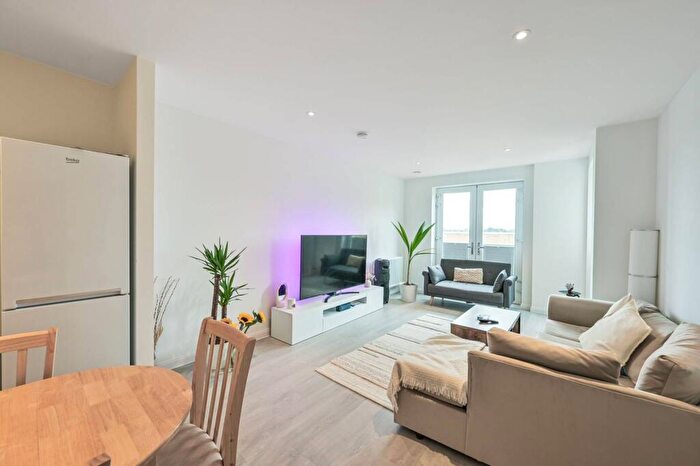 1 Bedroom Flat For Sale In Coxwell Boulevard, Mill Hill, London, NW9