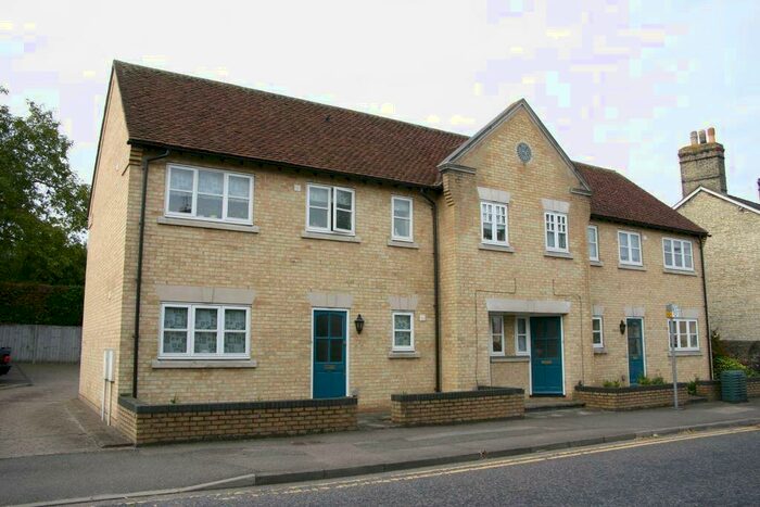 1 Bedroom Flat To Rent In Barkway Street, Royston, SG8