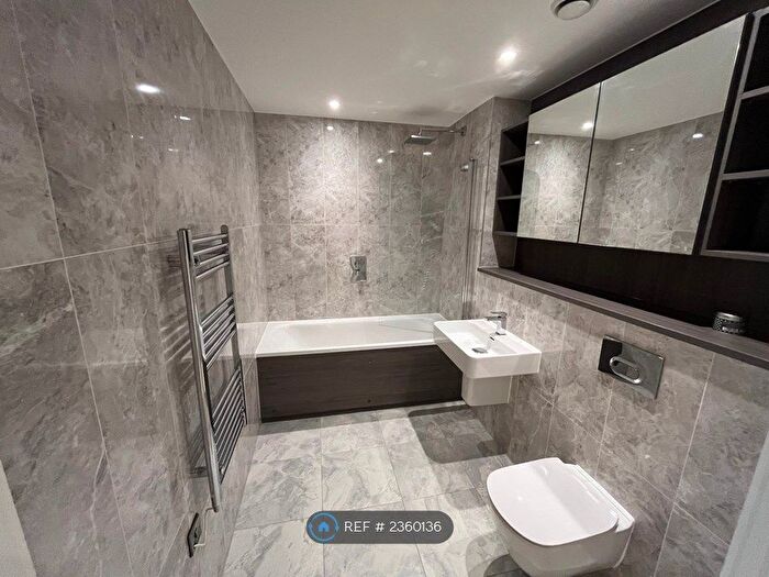 1 Bedroom Flat To Rent In Chester Road, Manchester, M15