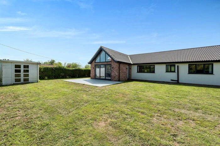 4 Bedroom Detached Bungalow For Sale In Rectory Road, Tivetshall St. Mary, Norwich, NR15