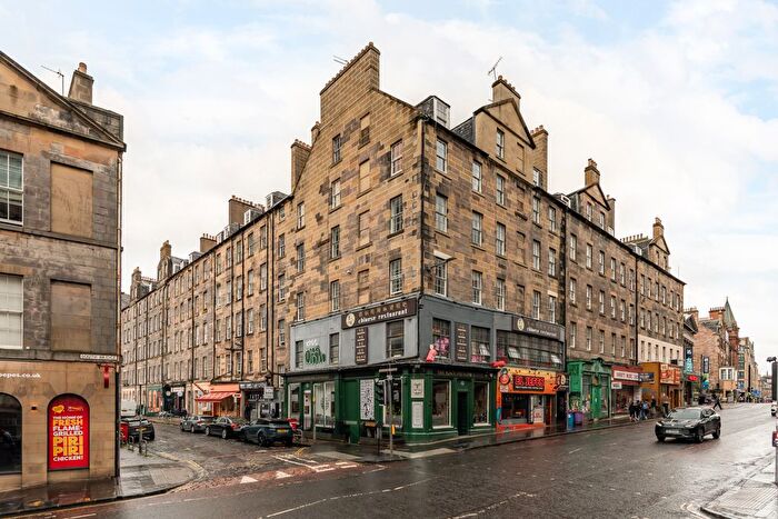 2 Bedroom Flat For Sale In / Drummond Street, Edinburgh, EH8
