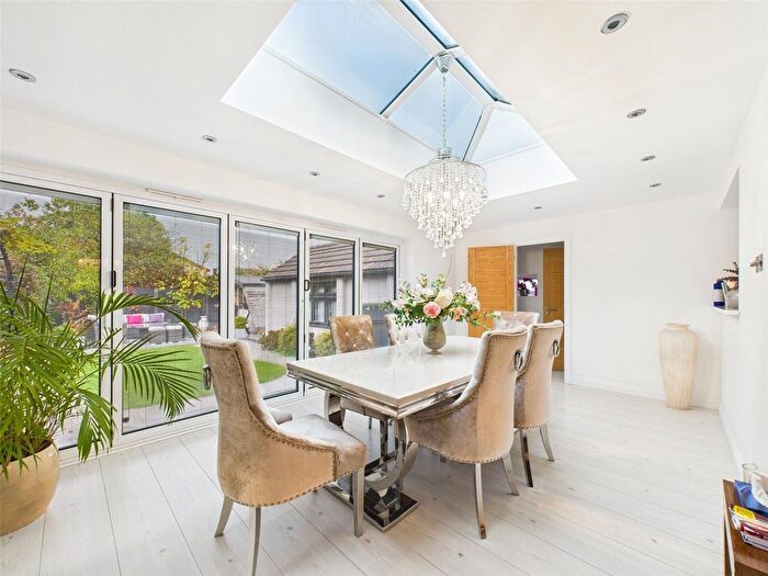 3 Bedroom Bungalow To Rent In Longfield Close, Wickford, Essex, SS11