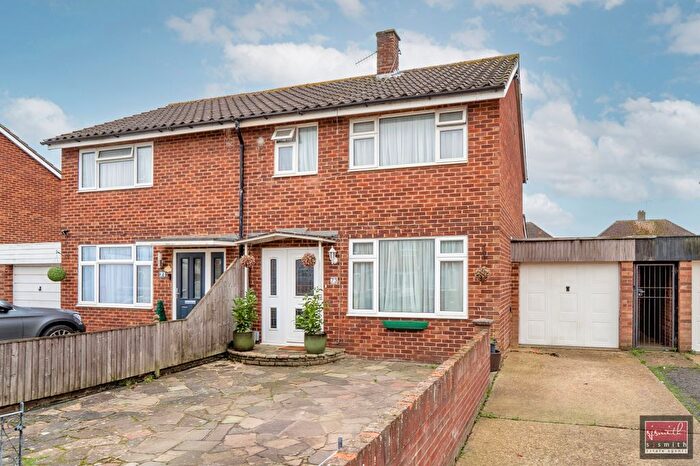 3 Bedroom Semi Detached House For Sale In Hengrove Crescent, Ashford, TW15