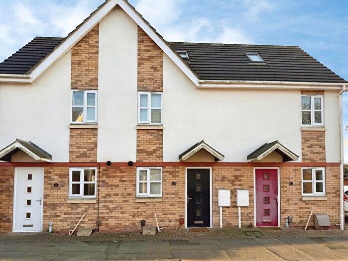 2 Bedroom Town House For Sale In Dunkirk Road, Lincoln, LN1