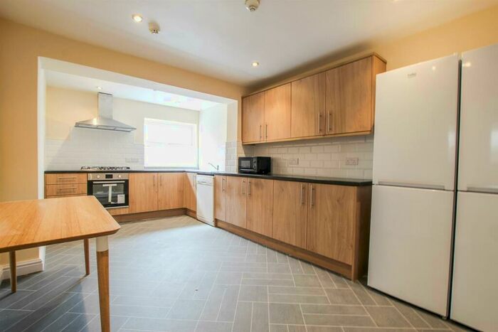 6 Bedroom House To Rent In £pppw - Grosvenor Road, Jesmond, NE2