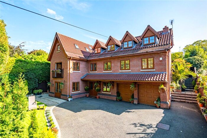 5 Bedroom Detached House For Sale In Waterhouse Lane, Gedling, Nottingham, Nottinghamshire, NG4