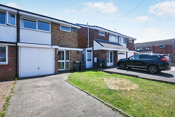 3 Bedroom Semi-Detached House To Rent In Levante Gardens, Birmingham, West Midlands, B33