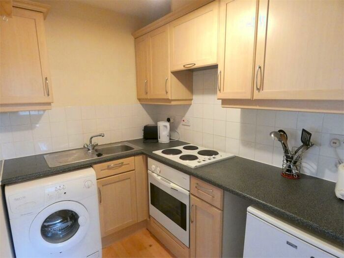 1 Bedroom Apartment To Rent In Paisley Park, Farnworth, Bolton, BL4
