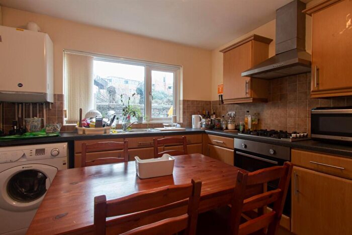 1 Bedroom Private Halls To Rent In The Walk, Roath, CF24