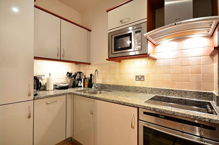 2 Bedroom Flat To Rent In Martin Lane, City, London, EC4R