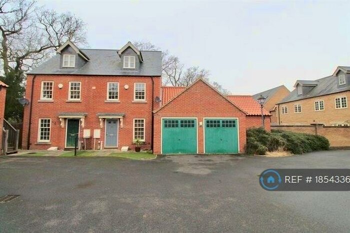 3 Bedroom Semi-Detached House To Rent In King Henry Chase, Bretton, Peterborough, PE3