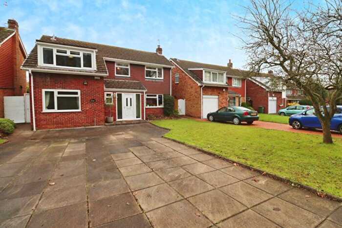 4 Bedroom Detached House For Sale In Blakeley Road, Raby Mere, CH63