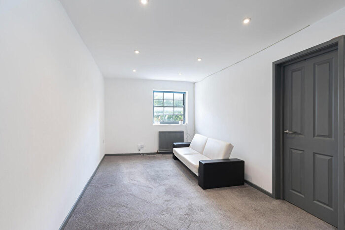 2 Bedroom Apartment To Rent In Westgate Street, Gloucester, GL1