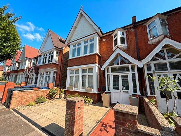 2 Bedroom Flat To Rent In Craven Avenue, London, W5
