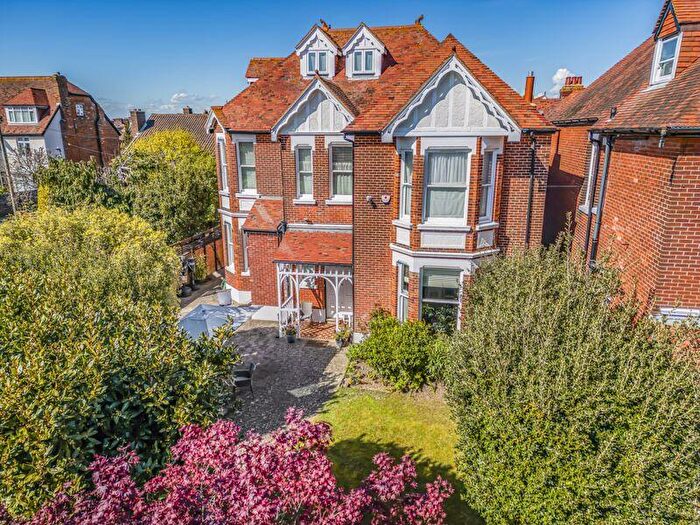 6 Bedroom Detached House For Sale In Craneswater Park, Southsea, PO4