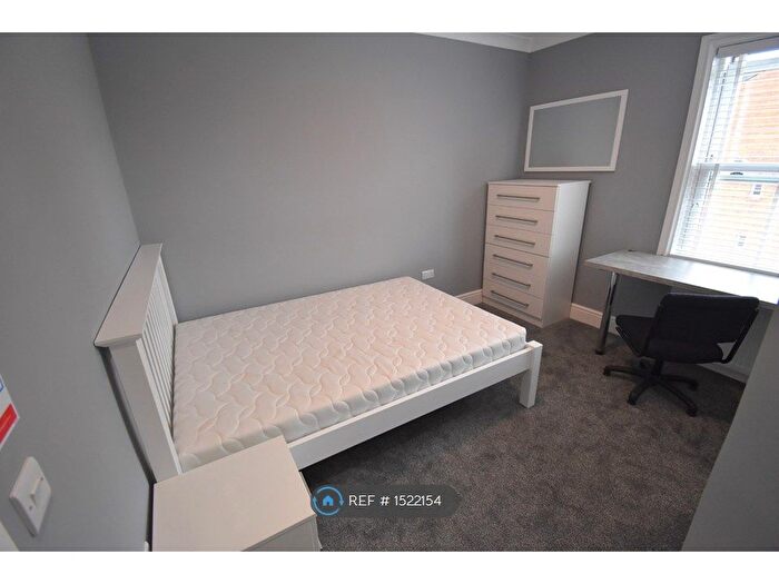 2 Bedroom Flat To Rent In Addington Road, Reading, RG1