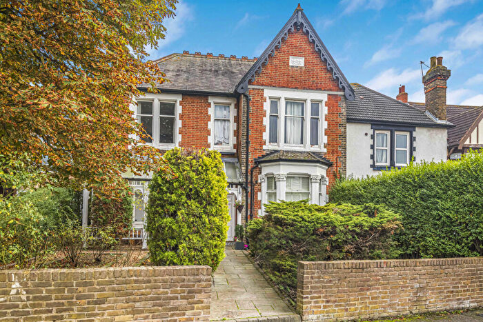 1 Bedroom Flat To Rent In The Ridgeway, E4