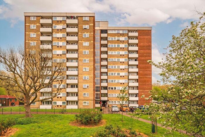 2 Bedroom Flat To Rent In Slippers Place, Bermondsey, SE16