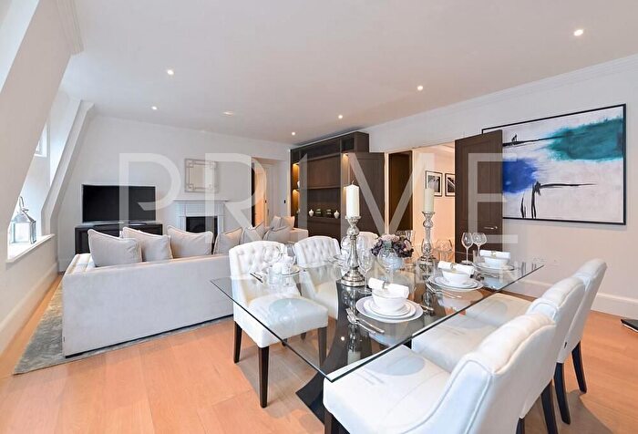 2 Bedroom Flat To Rent In Duke Street, Mayfair, London, W1K