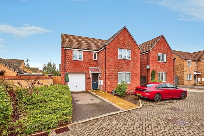4 Bedroom Detached House For Sale In Baroness Way, Market Deeping, Peterborough, PE6