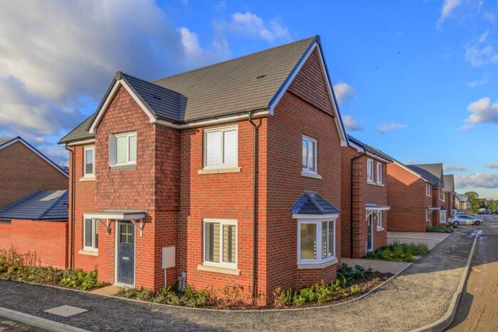 3 Bedroom Detached House To Rent In Masar Close, Buckthorne Grange, KT19