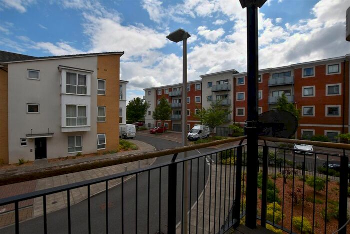 2 Bedroom Flat To Rent In Tean House, Havergate Way, Kennet Island, RG2