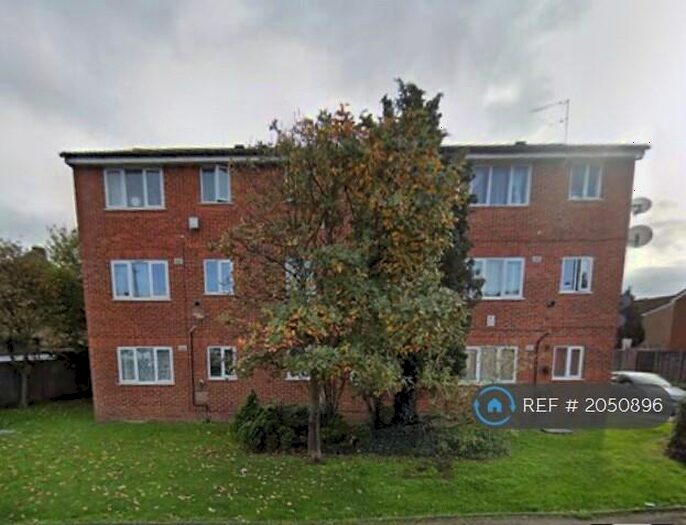 1 Bedroom Flat To Rent In Ranyard Close, Chessington, KT9