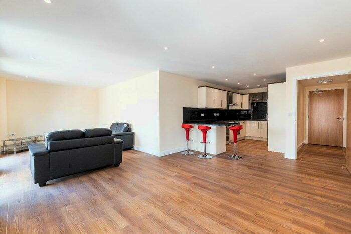 2 Bedroom Apartment To Rent In Ecco, S11