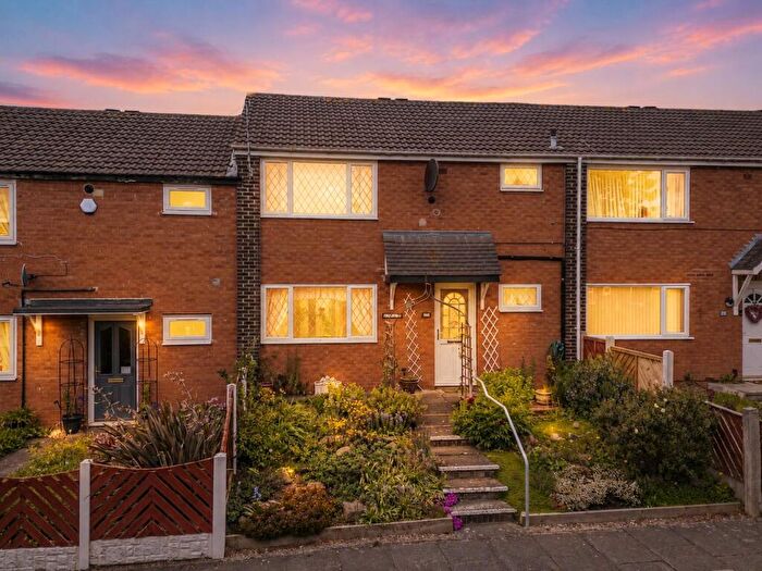 3 Bedroom Terraced House For Sale In Naburn Walk, Leeds, LS14