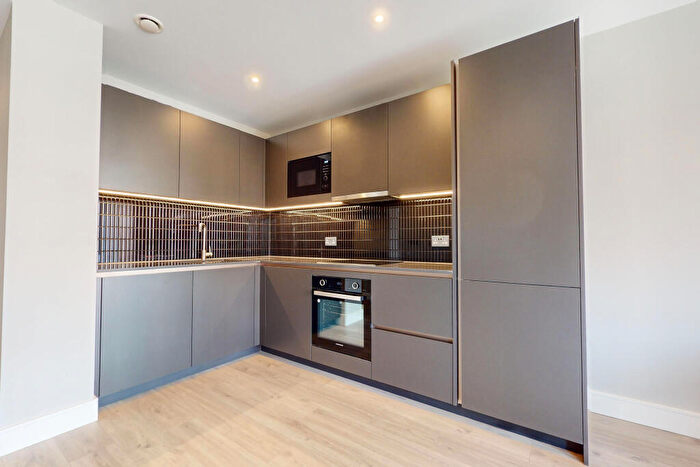 1 Bedroom Apartment To Rent In Parkside, SE17
