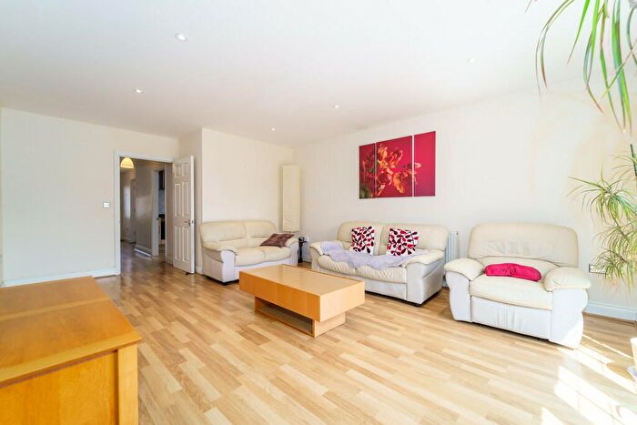 4 Bedroom Terraced House To Rent In Portland Road, Ashford, TW15