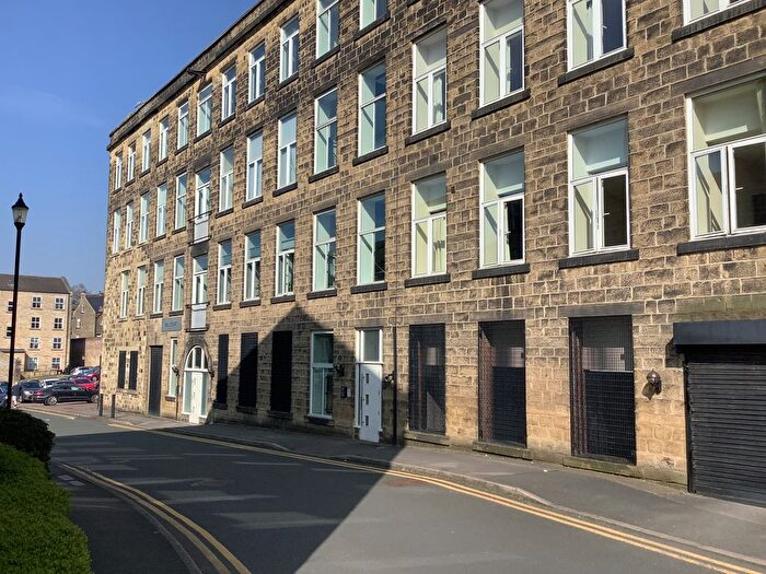 2 Bedroom Flat To Rent In Britannia Wharf Mill Court, Bingley, BD16