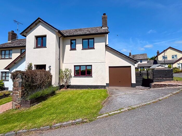 3 Bedroom Semi-Detached House For Sale In Cob Meadow, Hatherleigh, Okehampton, Devon, EX20