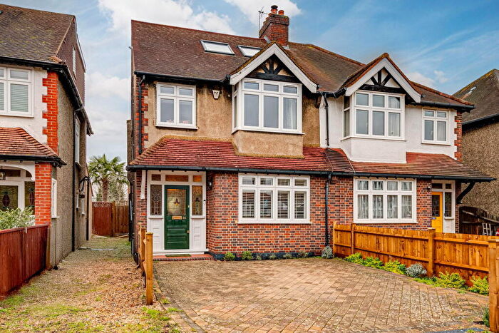 4 Bedroom Semi Detached House For Sale In Lime Grove, New Malden, KT3