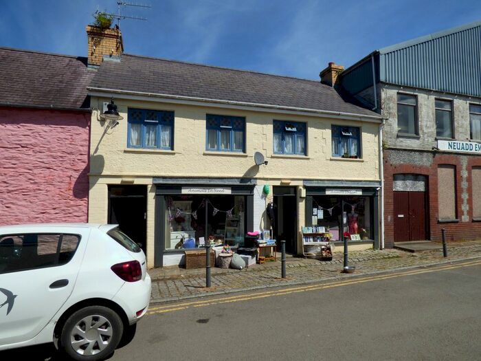 3 Bedroom Flat To Rent In Electric House, Castle Street, Newcastle Emlyn, SA38