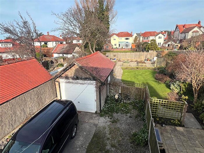 3 Bedroom Flat For Sale In Brompton Avenue, Rhos On Sea, Colwyn Bay, Conwy, LL28